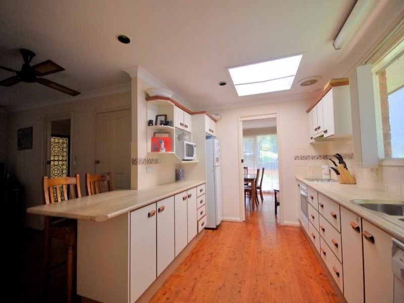 20 Angus Ave, Wyoming NSW 2250