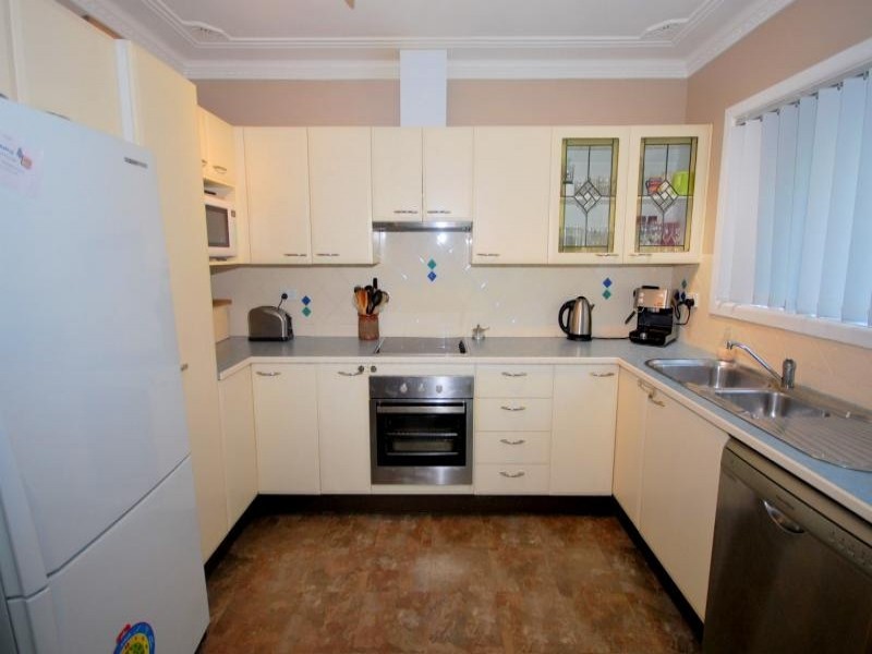 2 Opala Avenue, Wyoming NSW 2250