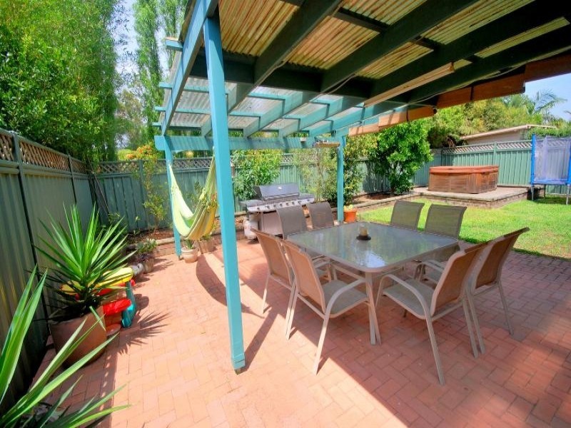 2 Opala Avenue, Wyoming NSW 2250