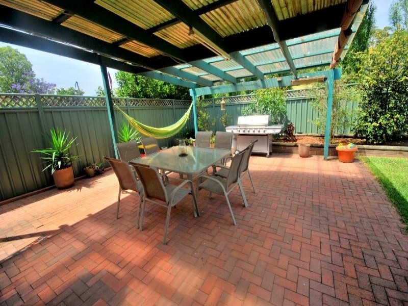 2 Opala Avenue, Wyoming NSW 2250