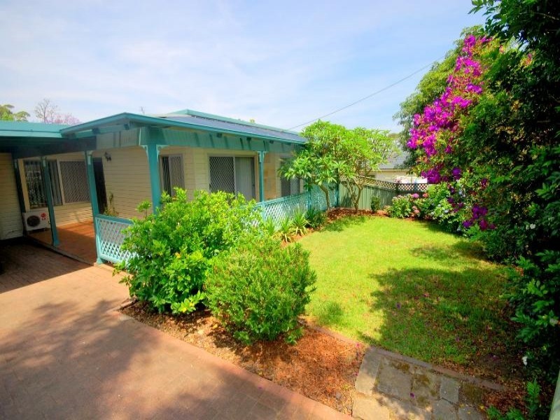 2 Opala Avenue, Wyoming NSW 2250