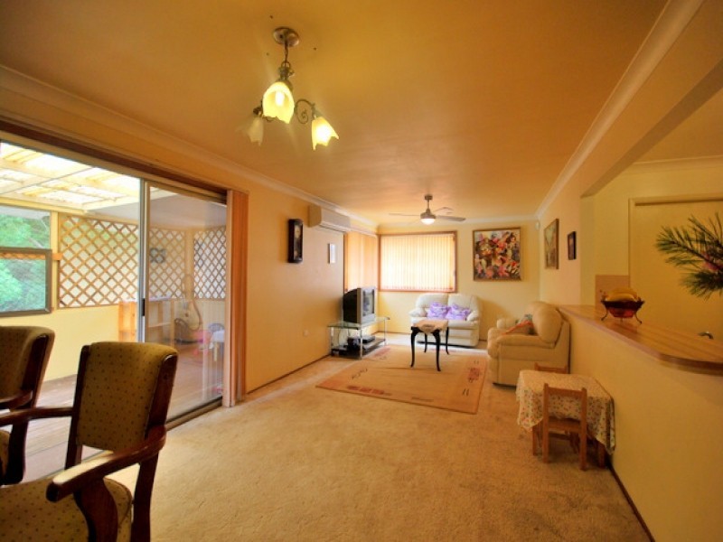 3 Lemontree Close, Wyoming NSW 2250