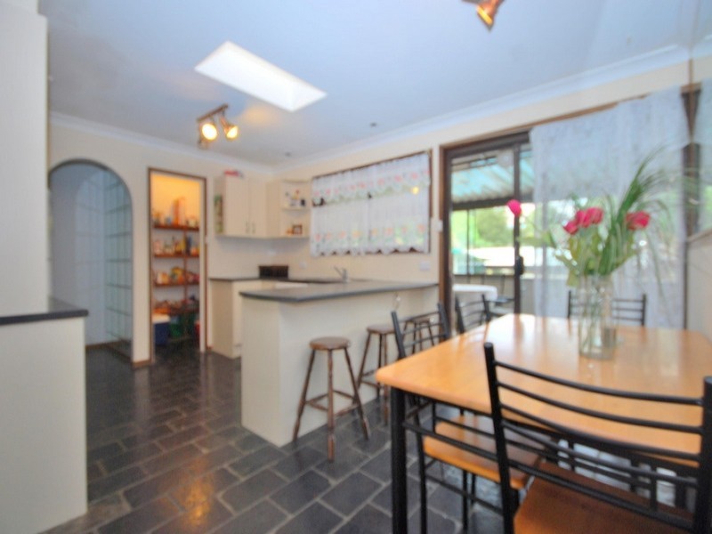 9 Bentley Road, Narara NSW 2250