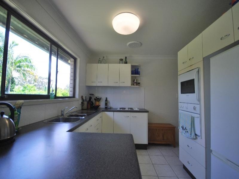 28 Walker Road, Wyoming NSW 2250