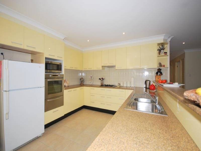 42 Pineridge Close, Lisarow NSW 2250