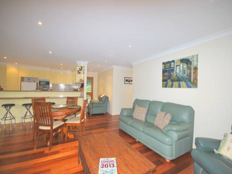 42 Pineridge Close, Lisarow NSW 2250