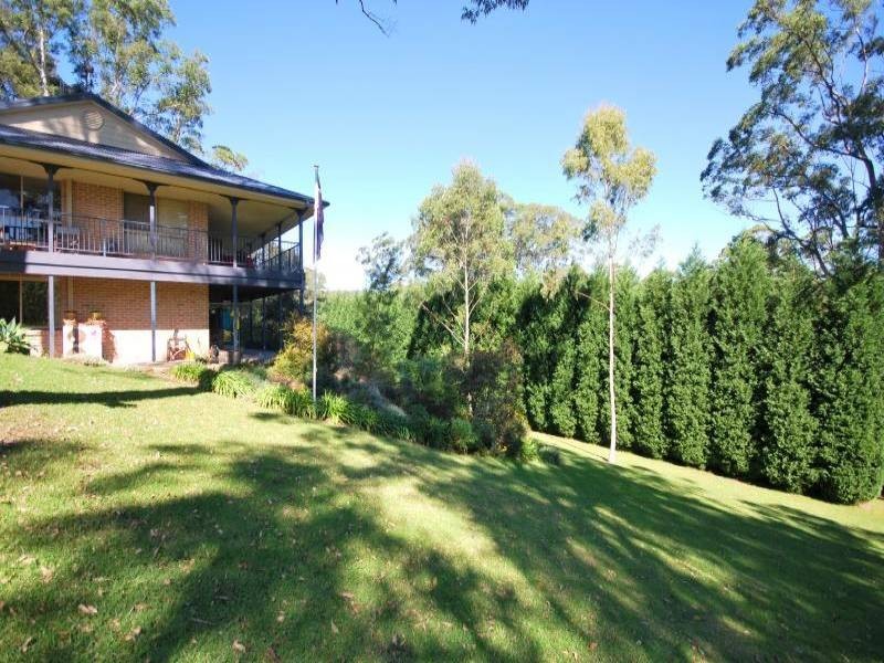 42 Pineridge Close, Lisarow NSW 2250