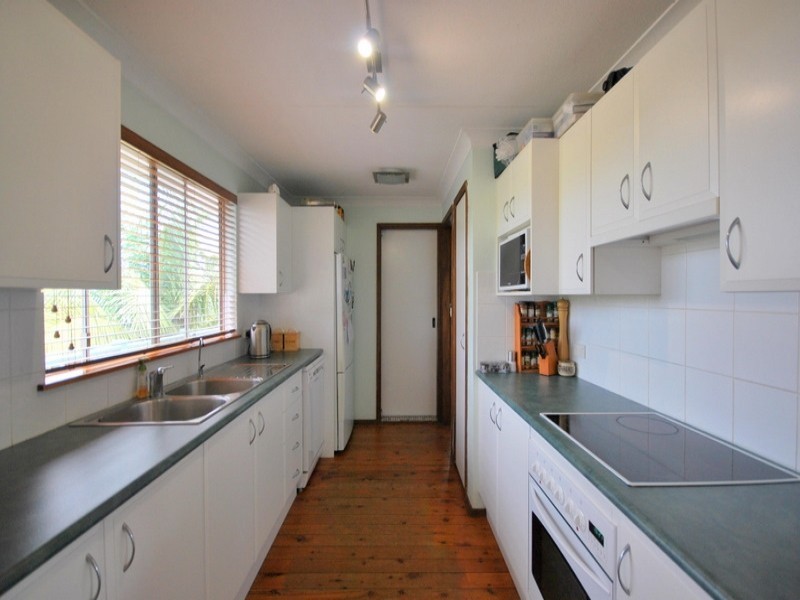 69 Crawford Crescent, Wyoming NSW 2250