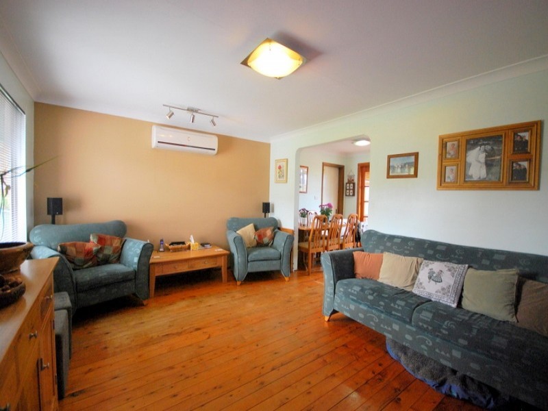 69 Crawford Crescent, Wyoming NSW 2250