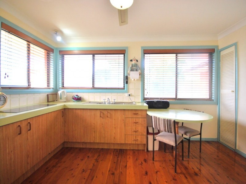 19 Sunnyside Avenue, Point Clare NSW 2250