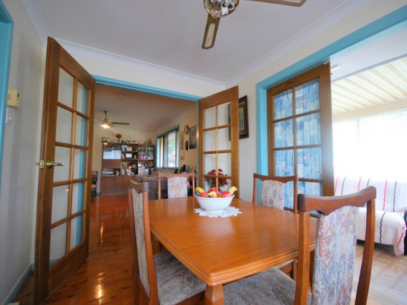 19 Sunnyside Avenue, Point Clare NSW 2250