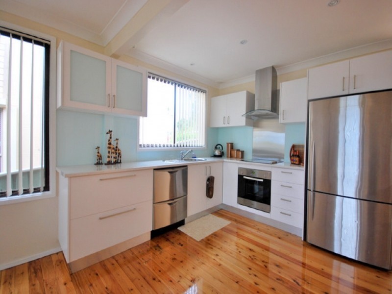 18 Barkala Street, Lisarow NSW 2250