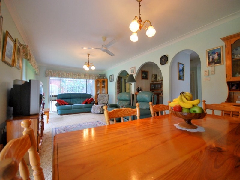 4 Ryton Place, Wyoming NSW 2250