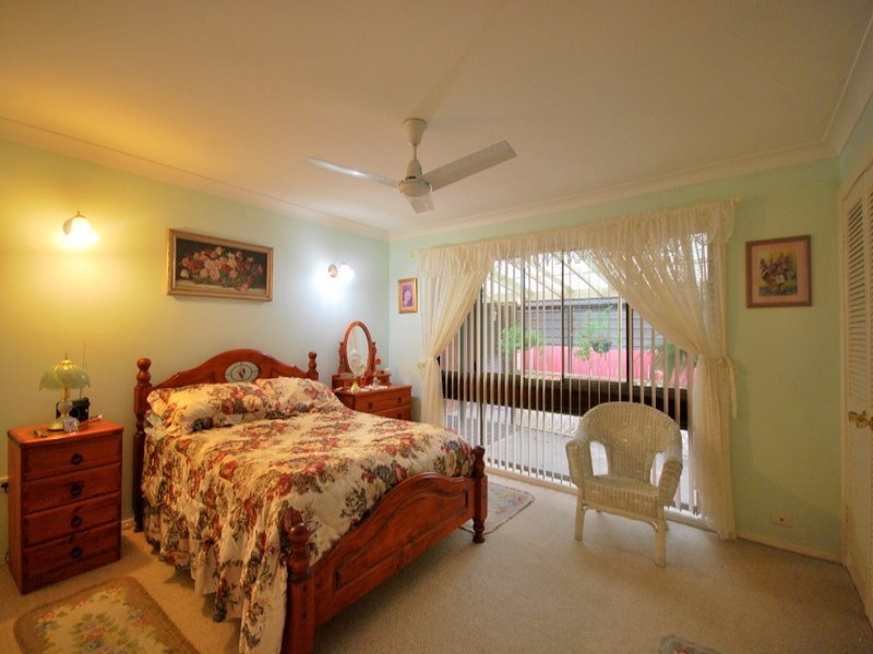 4 Ryton Place, Wyoming NSW 2250