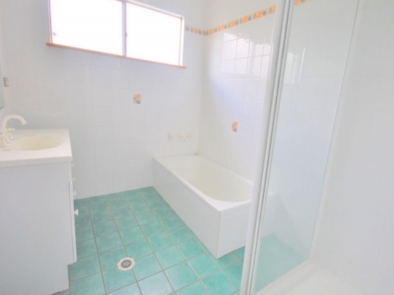 1 Opala Avenue, Wyoming NSW 2250