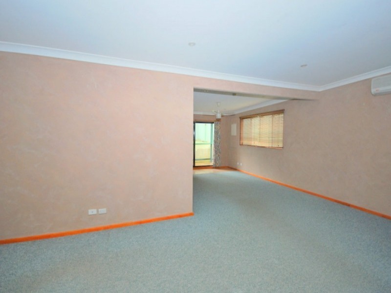 1 Opala Avenue, Wyoming NSW 2250