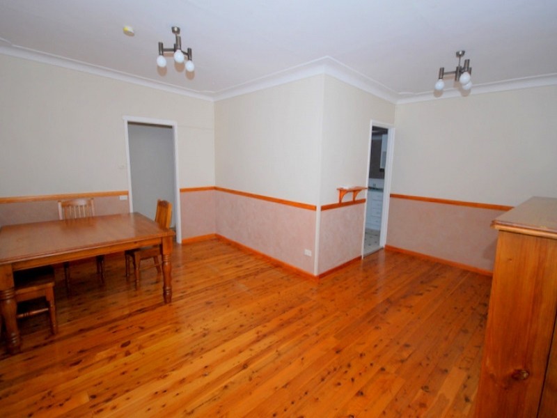 1 Opala Avenue, Wyoming NSW 2250