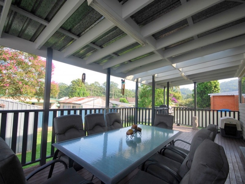 54 Orange Parade, Wyoming NSW 2250