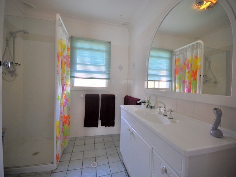 54 Orange Parade, Wyoming NSW 2250