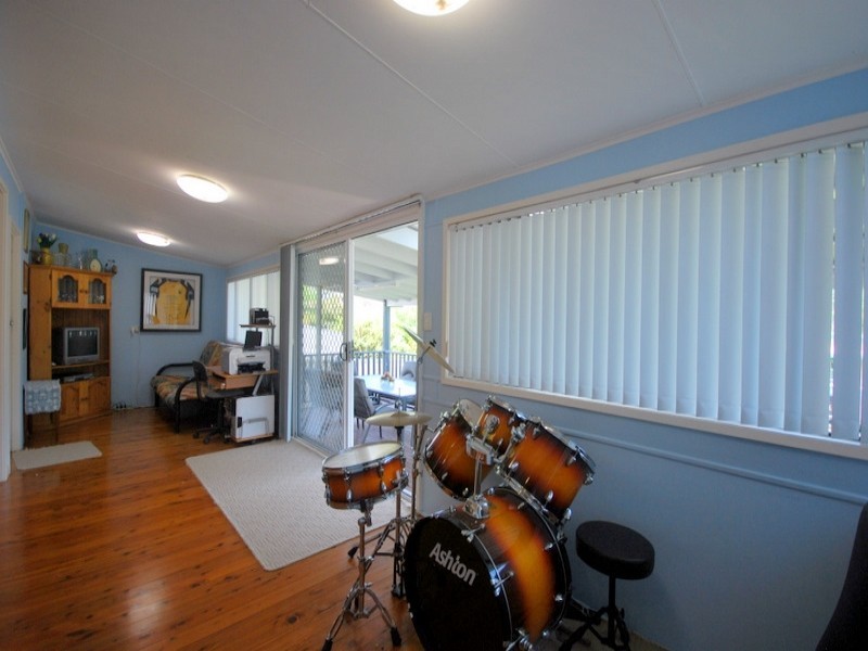 54 Orange Parade, Wyoming NSW 2250