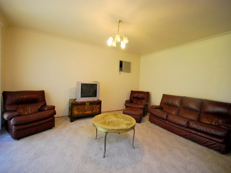 15 Oakes Street, Kariong NSW 2250