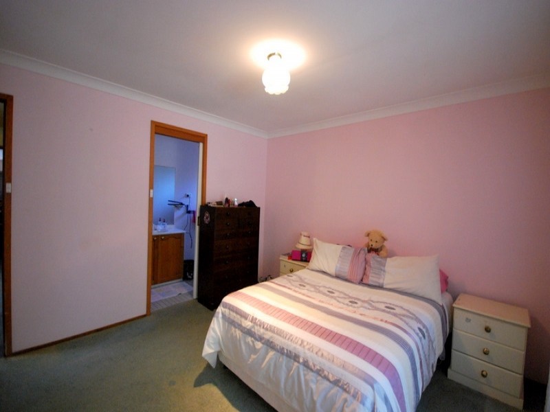 15 Oakes Street, Kariong NSW 2250