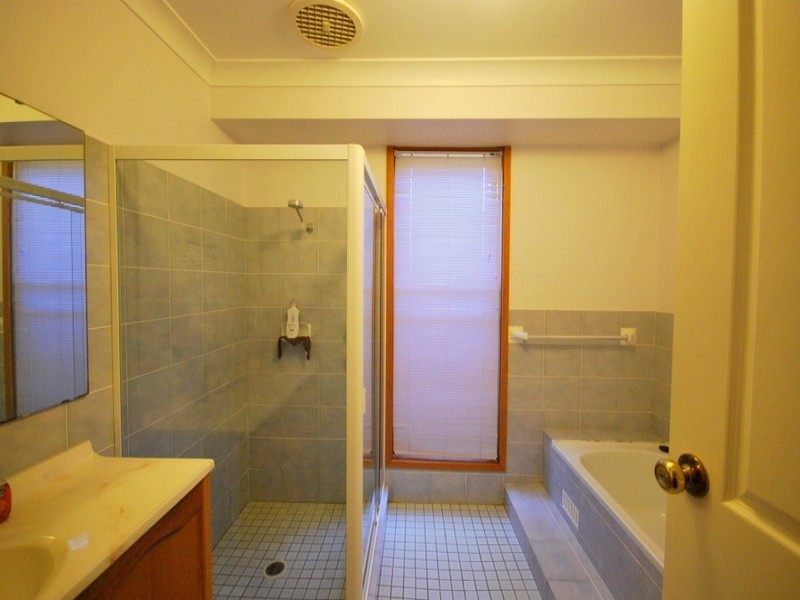 15 Oakes Street, Kariong NSW 2250