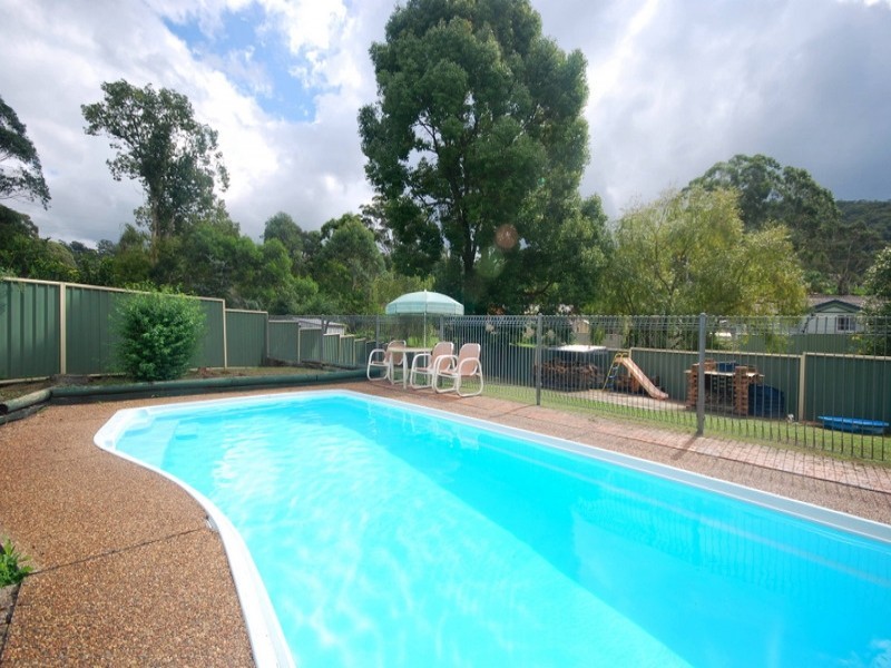 86 Orange Pde, Wyoming NSW 2250