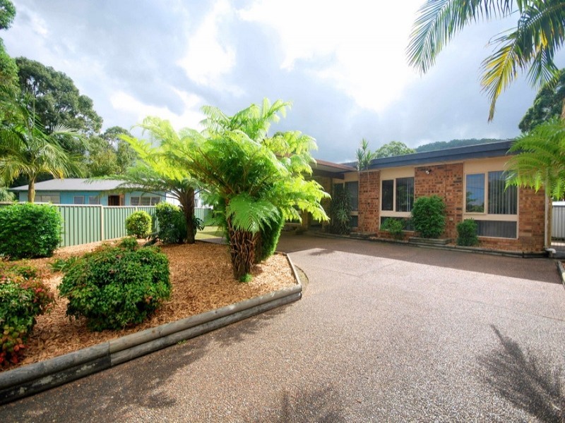 86 Orange Pde, Wyoming NSW 2250