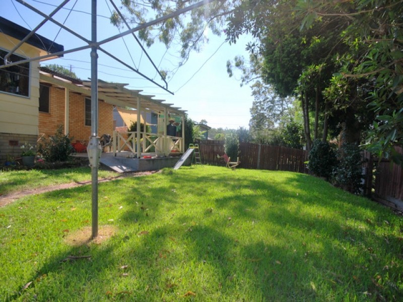 102 Turpentine Street, Wyoming NSW 2250