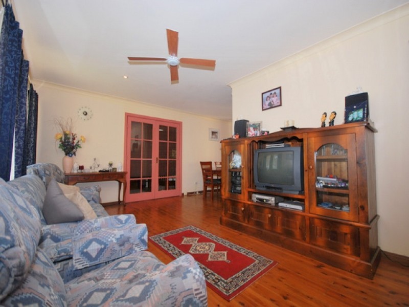 102 Turpentine Street, Wyoming NSW 2250