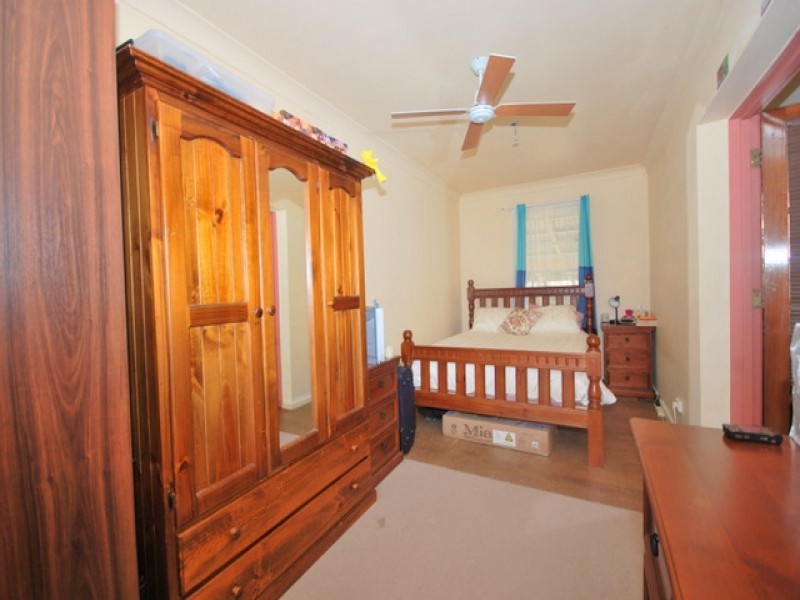 102 Turpentine Street, Wyoming NSW 2250