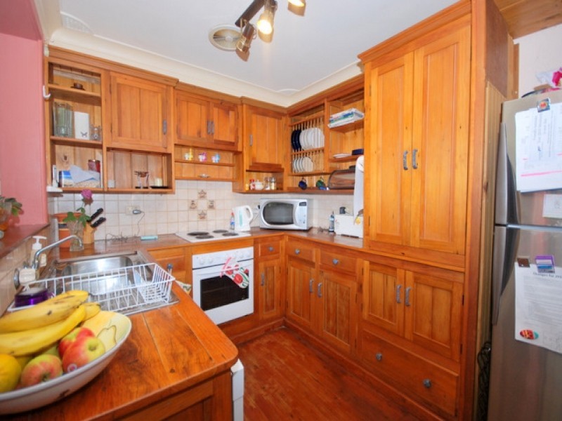 102 Turpentine Street, Wyoming NSW 2250