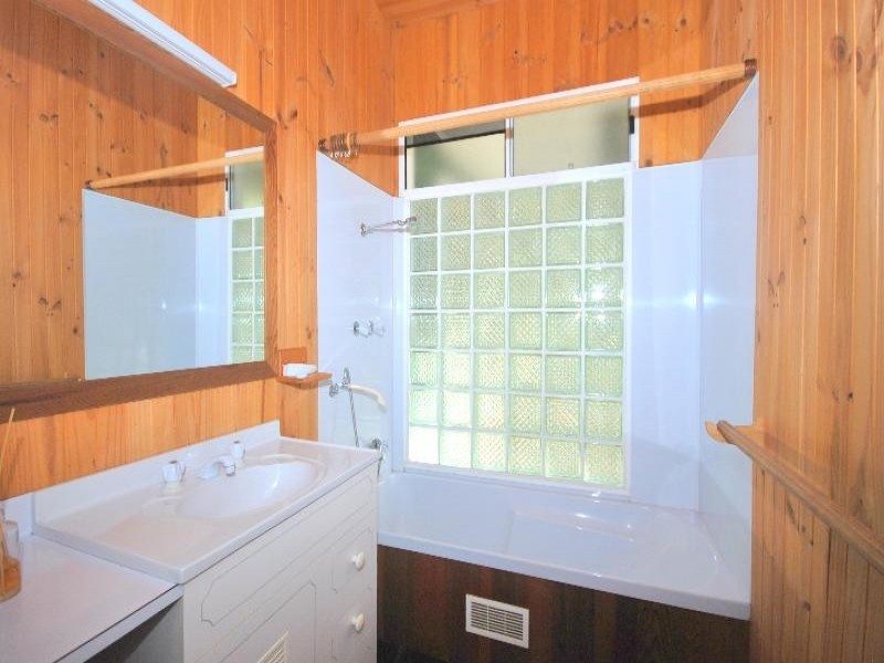 Matcham Road, Erina Heights NSW 2260