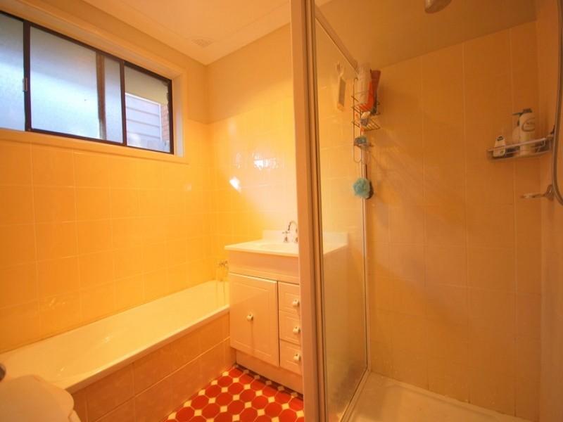 6 Ryton Close, Wyoming NSW 2250