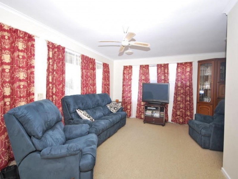 16 Karina Drive, Narara NSW 2250