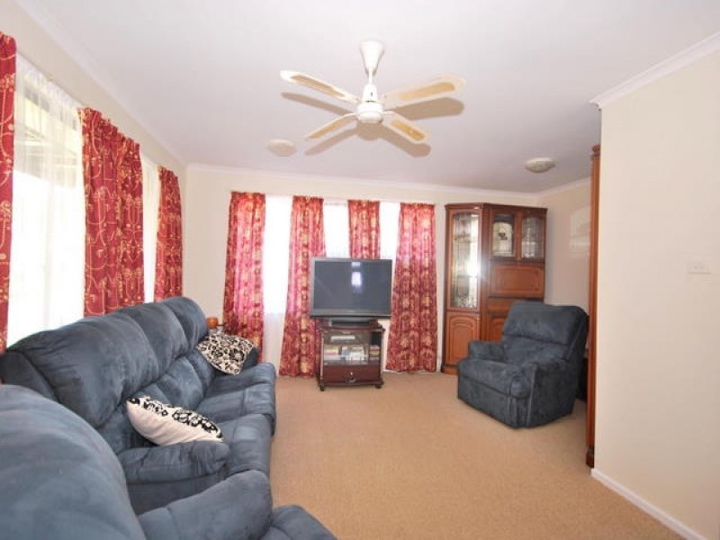 16 Karina Drive, Narara NSW 2250