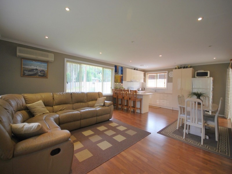 9 Rain Forest Road, Wyoming NSW 2250