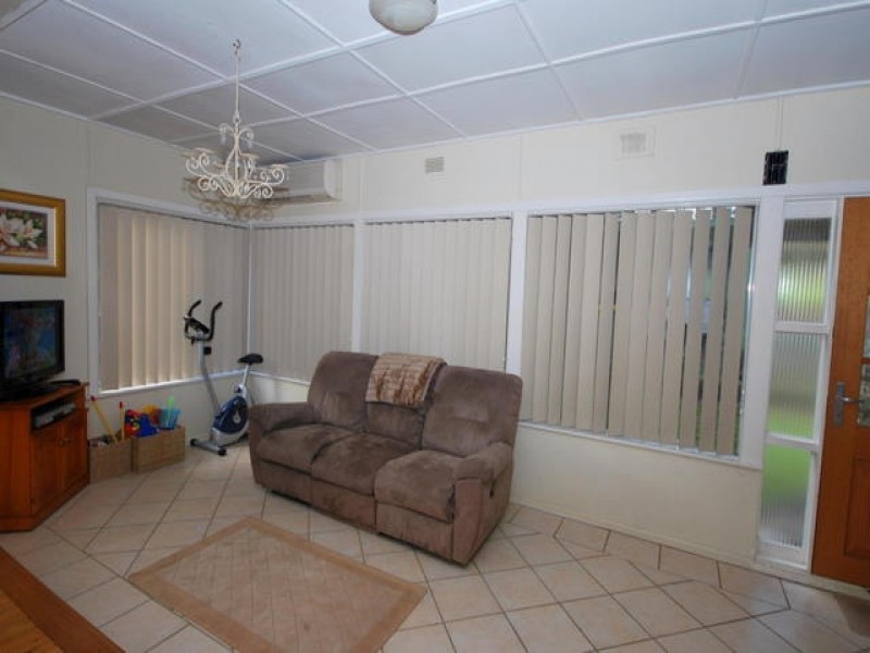 50 Mangrove Road, Narara NSW 2250