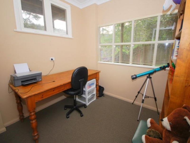 50 Mangrove Road, Narara NSW 2250