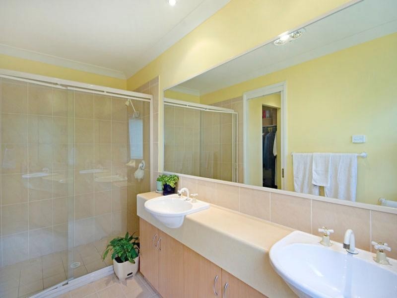 30 Brittany Crescent, Kariong NSW 2250