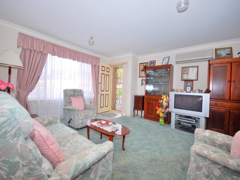 10/293-295 Henry Parry Drive, Wyoming NSW 2250