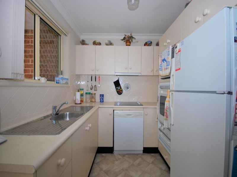 10/293-295 Henry Parry Drive, Wyoming NSW 2250