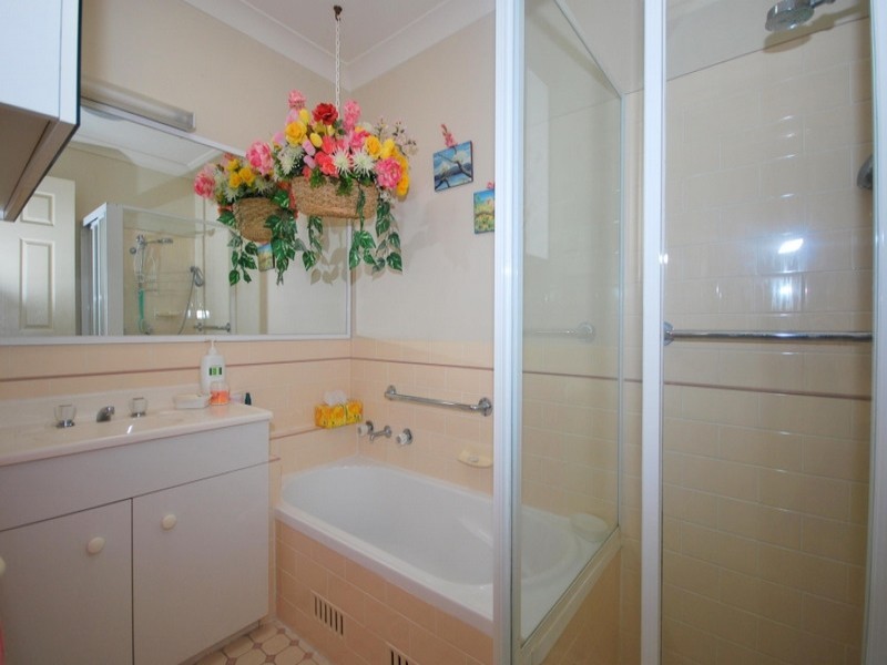 10/293-295 Henry Parry Drive, Wyoming NSW 2250