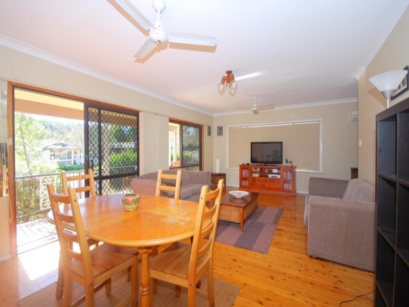 35 Maple Street, Wyoming NSW 2250