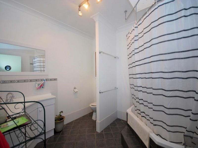 35 Maple Street, Wyoming NSW 2250