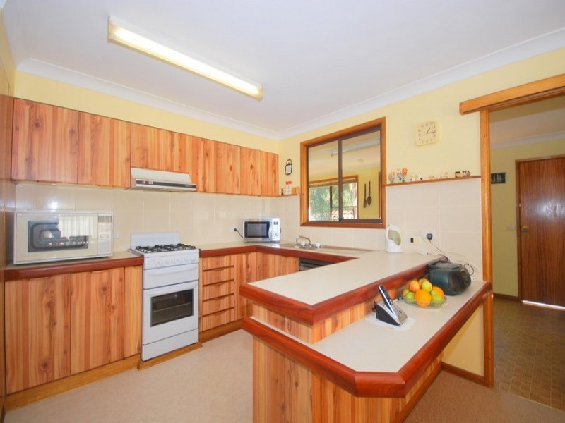 15 Lynnette Crescent, East Gosford NSW 2250