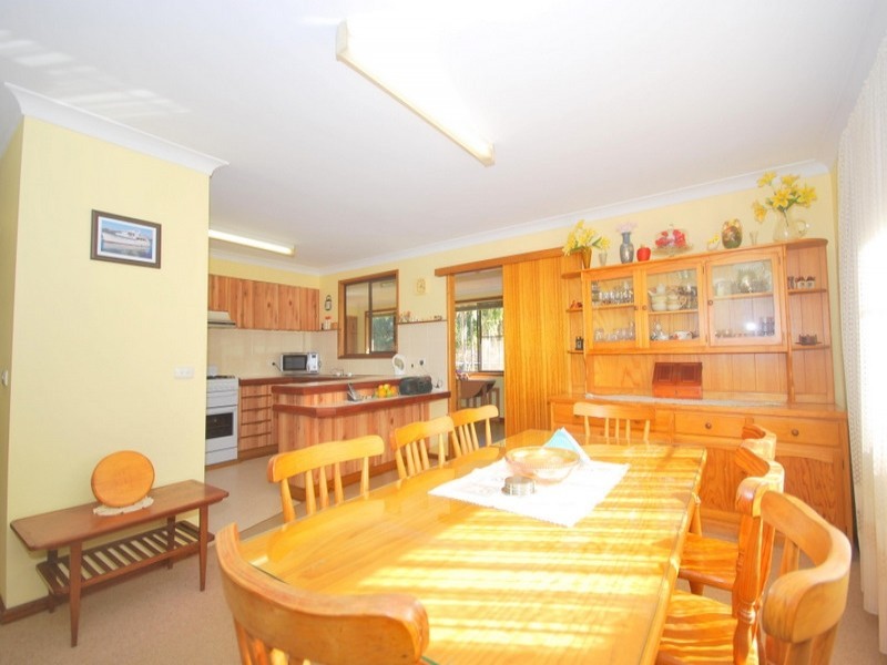 15 Lynnette Crescent, East Gosford NSW 2250