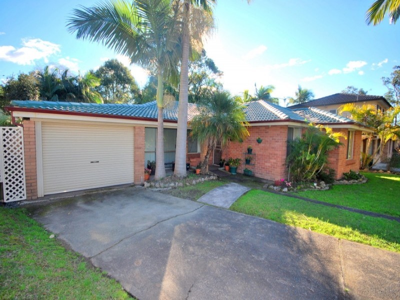 19 Halcyon Street, Wyoming NSW 2250