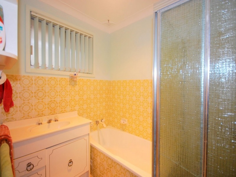 19 Halcyon Street, Wyoming NSW 2250